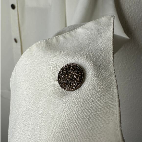 Martinique Ivory Long Sleeve V-Neck Bronze Button Up Blouse Top 6 - Picture 4 of 13